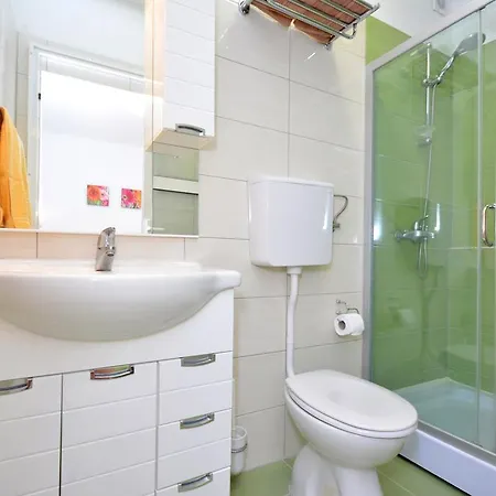 Apartment Dida *